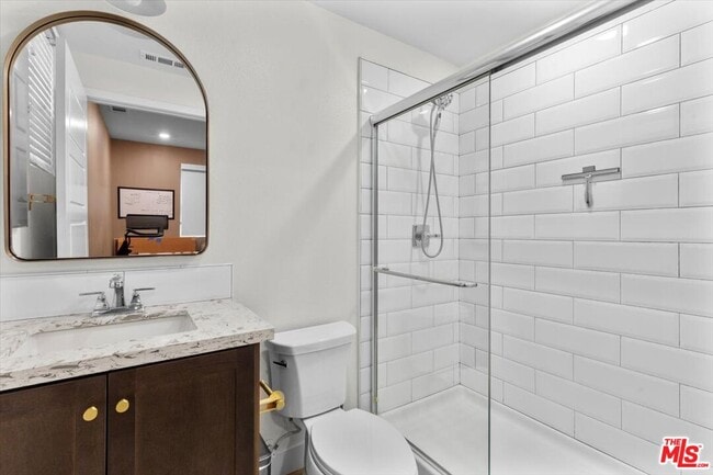 Building Photo - 127 Boeing Ln