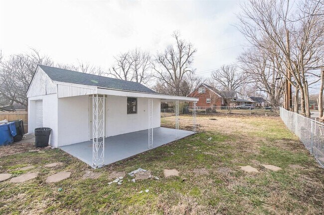 Building Photo - Spacious 4-Bedroom, 2-Bath Home with Garag...