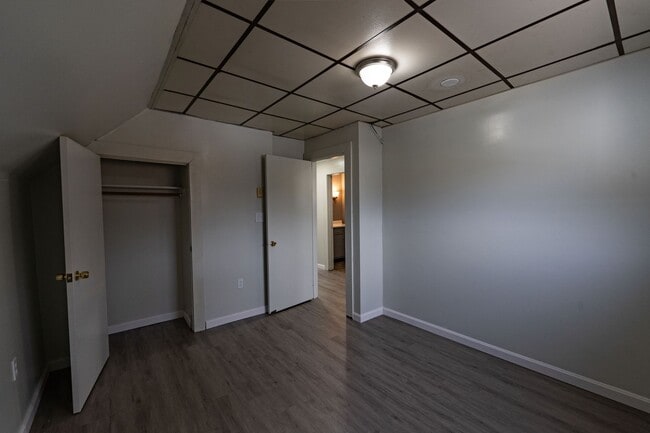 Building Photo - Spruce (294)