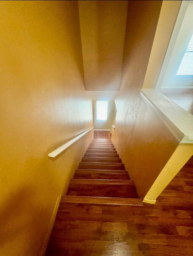 Building Photo - 1605 Shady Ridge Ct
