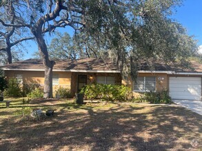 Building Photo - 403 W Bougainvillea Ave