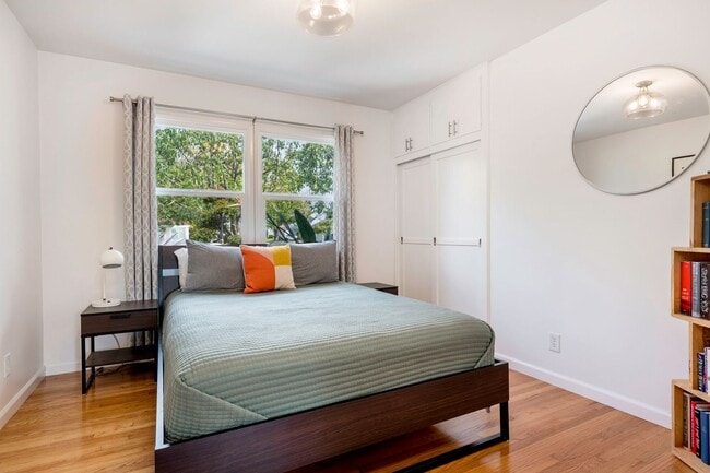 Building Photo - South of Conant 3 Bedroom, 1 Bath Home on over 5000 Square Feet, an entertainers dream!