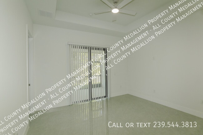 Building Photo - 141 Harold Ave S