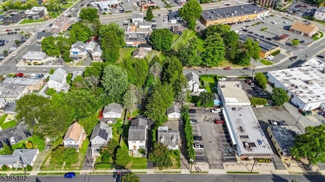 Building Photo - 27 Harrison Ave