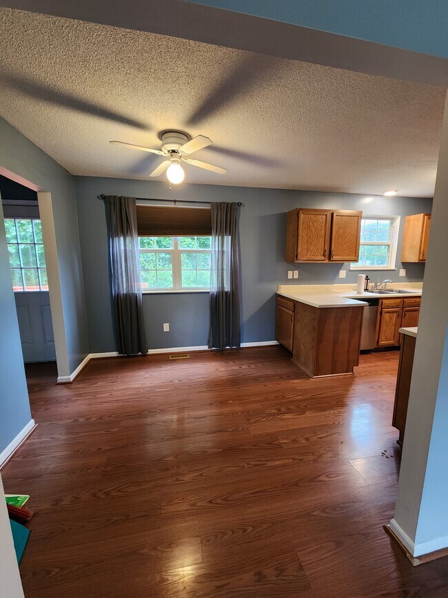 Dining room - 1408 Whispering Woods Ave
