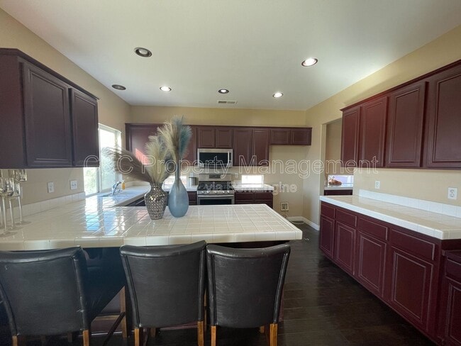 Building Photo - 176 Nightfall Rd