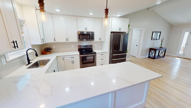 Building Photo - 56 Ken Helmly Ct