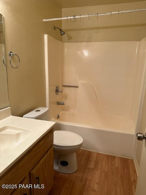 Building Photo - 330 S Alarcon St