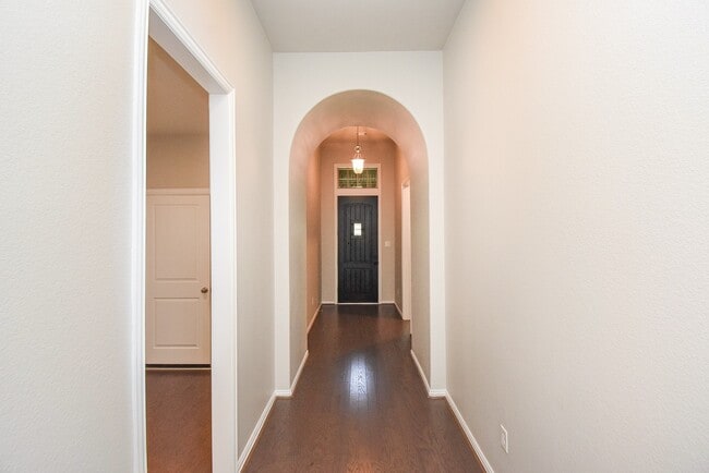 Building Photo - 2107 Blossomcrown Dr