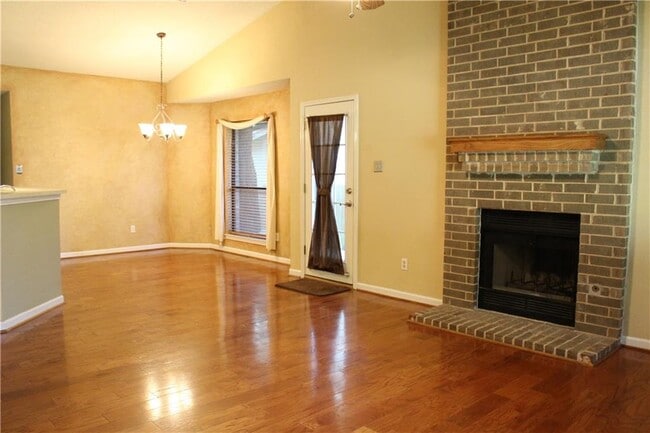 Building Photo - 7422 Dallas Dr