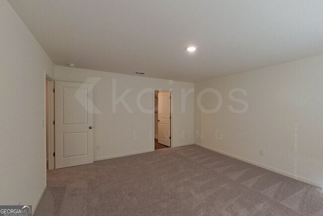 Building Photo - 108 Flat Rock Ml Trl