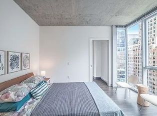 Building Photo - 215 W Lake St