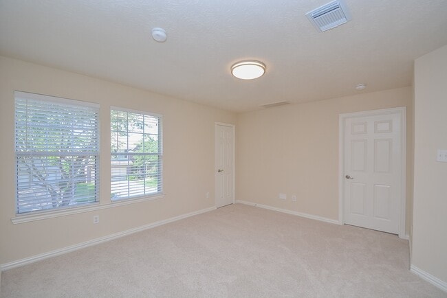 Building Photo - 4914 Big Spring Cir