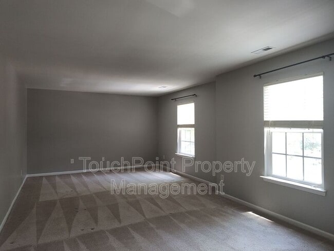 Building Photo - 16121 Long Talon Way