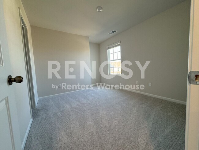 Building Photo - 10203 Chatham Run Ln