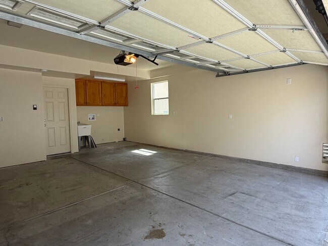 Building Photo - 1189 W Upas St