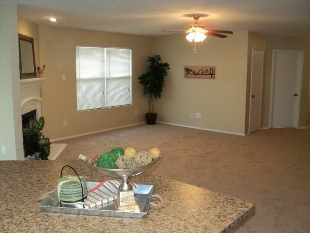 Building Photo - Fort Worth 3/2/2 Open living area