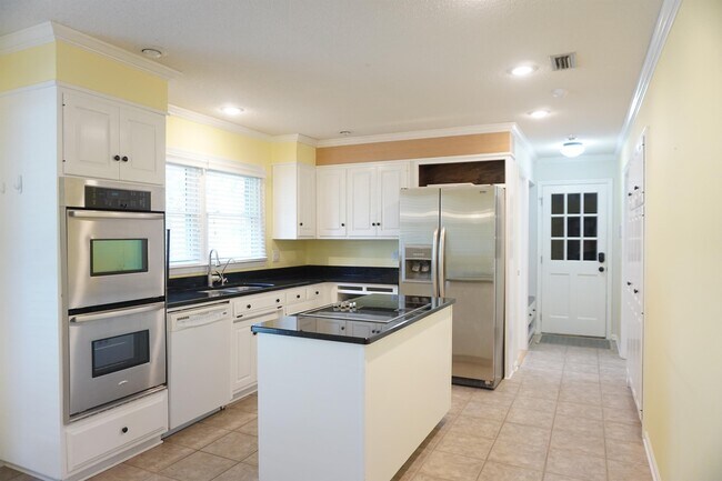 Building Photo - 116 Princeton Ln