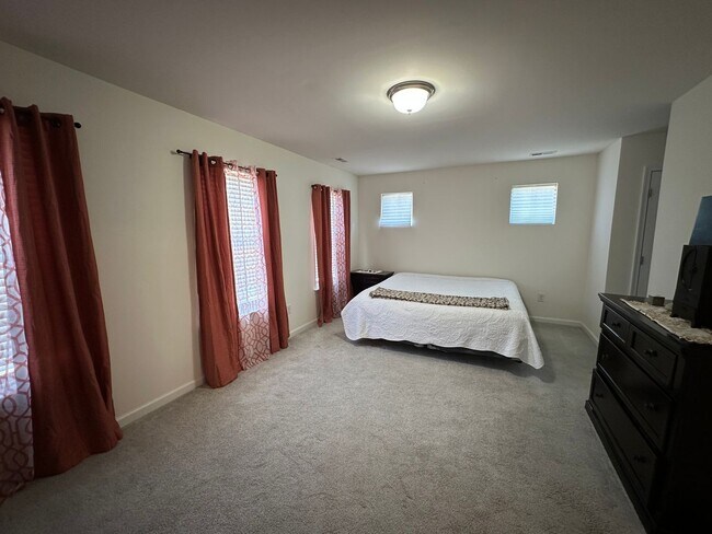 Building Photo - Call Amanda Tate at (757)289-6810 for more information