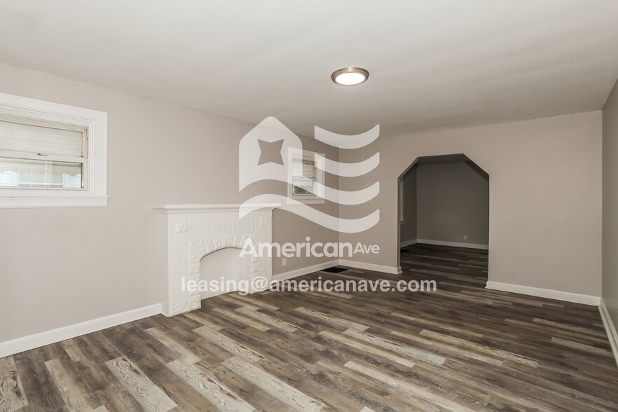 Building Photo - 1826 Catalpa Ave