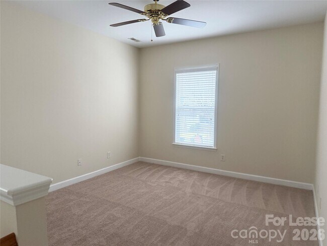 Building Photo - 9315 Rosalyn Glen Rd