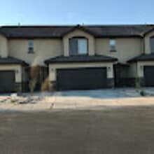 Building Photo - Beautiful townhome with POOL, in Santa Clara with amazing views of Snow Canyon