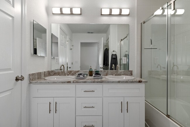 Building Photo - 4800 S Polderland Way