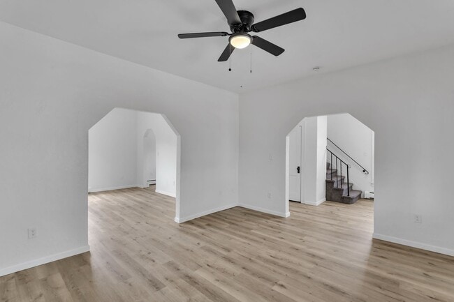 Building Photo - Newly Updated 3BR Home with Off-Street Parking - Pet Friendly!