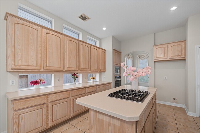 Building Photo - 5807 Bayberry Way