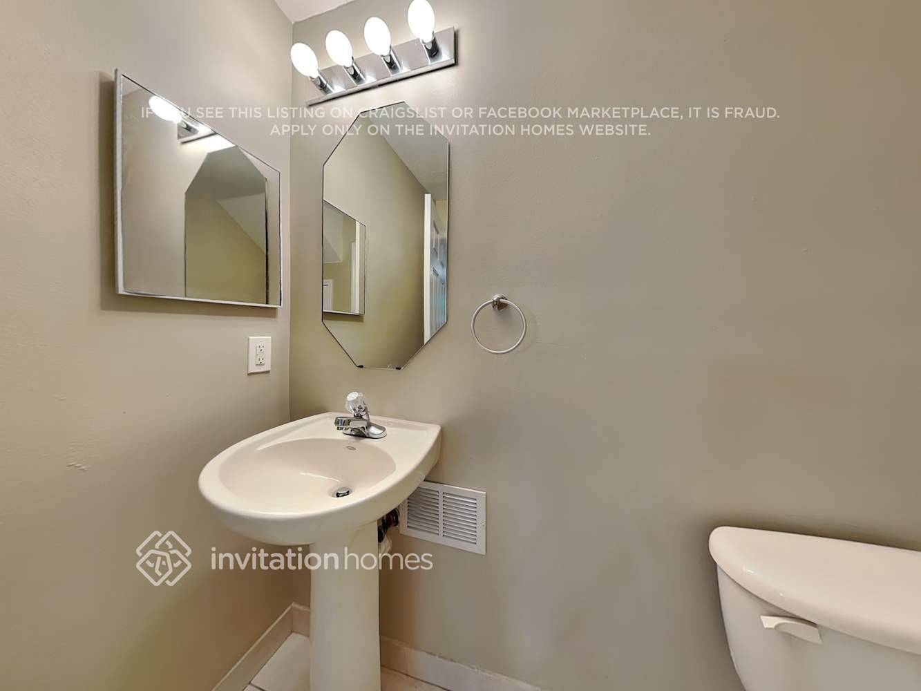 Building Photo - 15349 SW 119th Ln