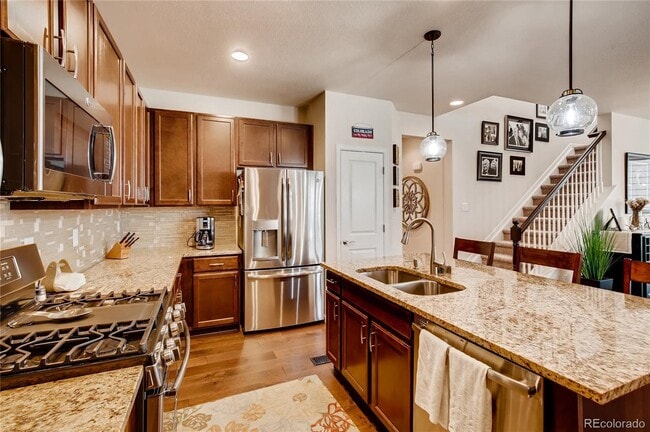 Building Photo - 511 E Hinsdale Ave