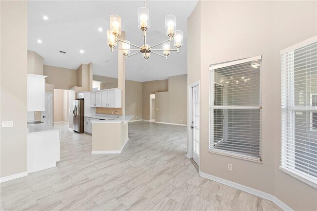 Building Photo - 9885 Montclair Cir