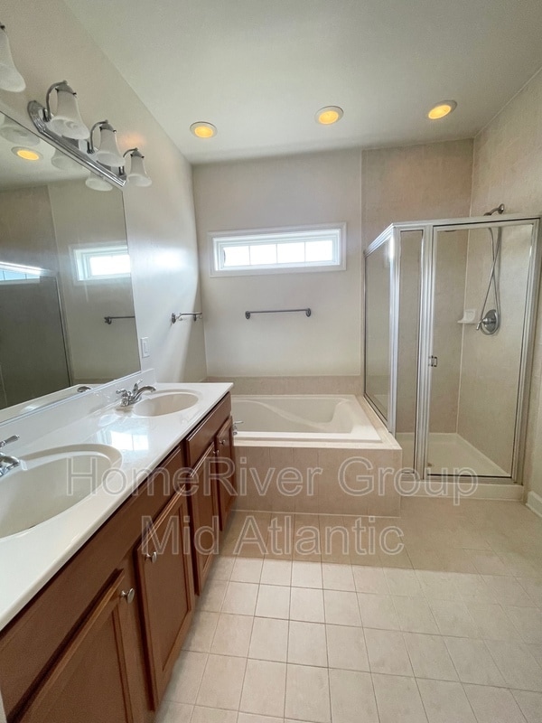 Building Photo - 42570 Magellan Square