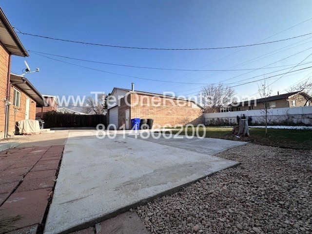 Building Photo - For a limited time, this property offers n...