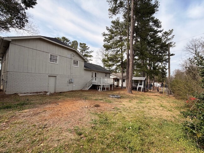 Building Photo - 1092 Sherbrooke Dr