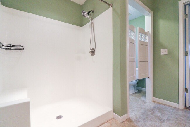 Building Photo - 106 Ethan Ct