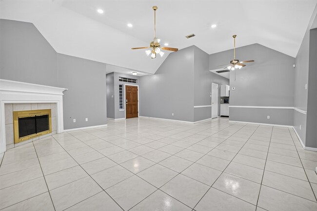 Building Photo - 13607 Sable Ln