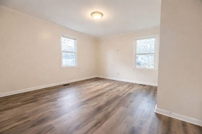 Building Photo - 1205 Broadus Ave SE