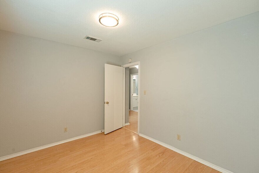 Building Photo - 10302 Stubble Quail Cir
