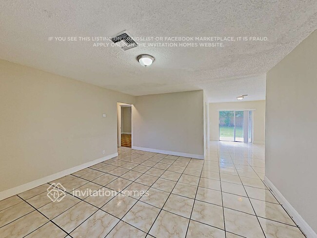 Building Photo - 127 Dove Cir