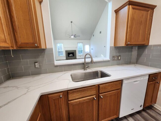 Building Photo - 15800 Opal Fire Dr