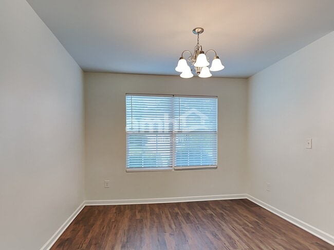 Building Photo - 5306 Ian Dr