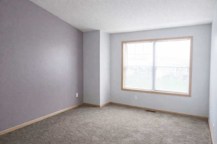 Building Photo - 1908 Shamrock Pl