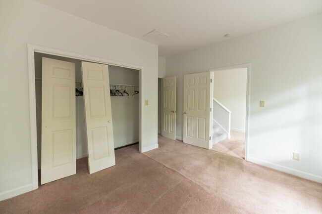 Building Photo - 4916 Gold Crest Dr