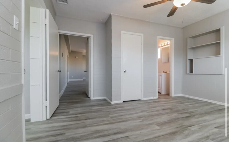 Building Photo - 2737 W Montebello Ave