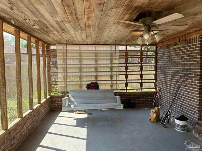 Building Photo - 3132 Waterview Dr