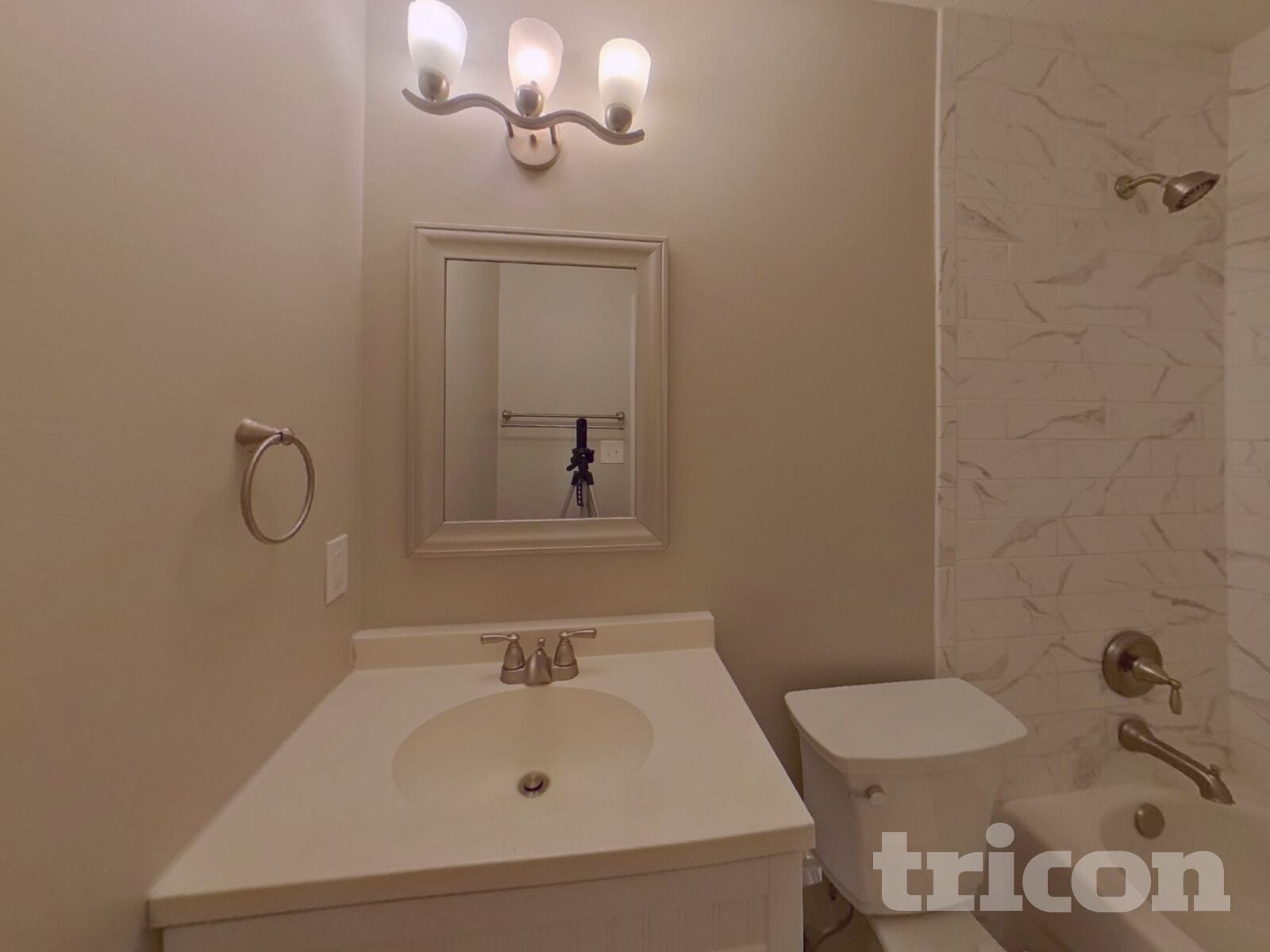 Building Photo - 245 Bentley Way