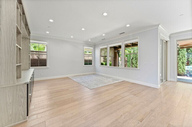 Building Photo - 59 Parkdale