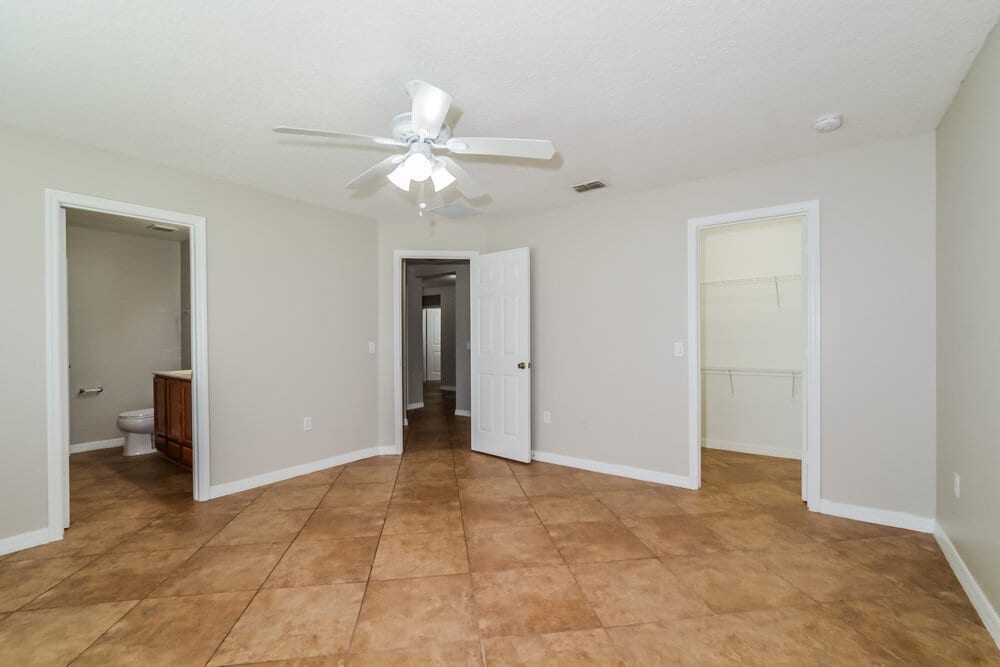 Building Photo - 2117 Fleet Ct