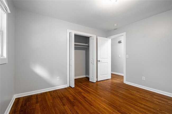 Building Photo - 2470 Landeau Cir